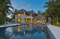 Two Bedrooms Beach Pool Residence