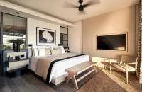 LUX* Junior Suite