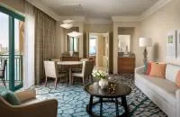 1 Bedroom Skyline Suite