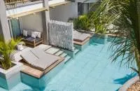 Couple Swim Up