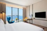 Palm Beachfront View Room
