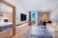 Executive Suite with Lounge Access - Sea View