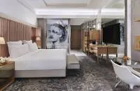 Signature King Room City View