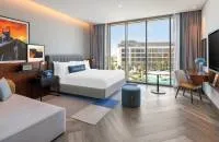 King Artist Room With Pool View With Yas Theme Parks Access