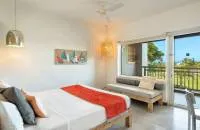Couple Deluxe Beachfront