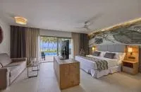 Swim Up Suite Elite Club