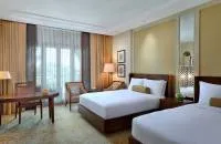 Deluxe Room Queen