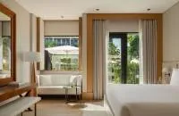 Rising Light Guestroom with Garden View
