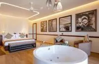 Superior Suite King Ocean View w Whirlpool