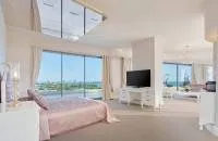 Royal Suite