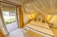 Bodeni Room (Deluxe Room with Pool View)