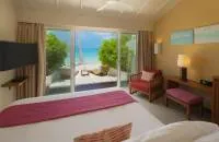 Lagoon View Beach Villa with Swirl Pool