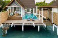 Semi-Ocean Pool Suite