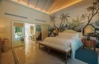 Luxury pool one bedroom suites