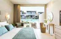 Double room private garden pool