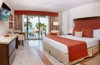Deluxe Room Partial Ocean View