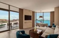 1 Bedroom Collection Corner Suite