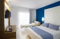Standard Double room with partial sea view 